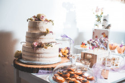 Candy bar a svatební dort