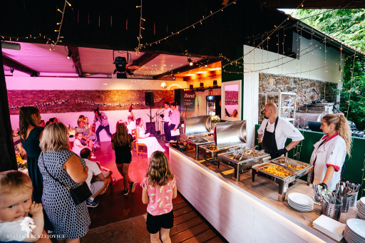 Svatební stodola a Statek Blažejovice - Katka a Jirka 2025 (web)-02473