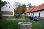 Nádvoří, říjen 2011