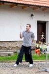 Slavnostní otevření statku - barman Petr