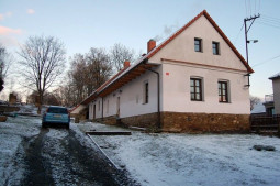Hlavní budova, leden 2011
