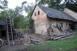 Bourání přístřešků a kůlen září 2008